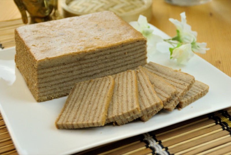 Spekkoek Bruin